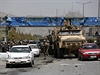 Sebevraedný útok v Afghánistánu - vojáci NATO pijídjí na místo