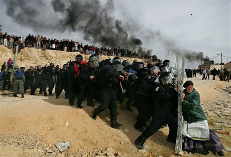 Konflikt na palestinském území Západního behu. Ilustraní foto.