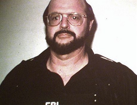 Fotka Johna Walkera tsn po jeho zatení v roce 1985.