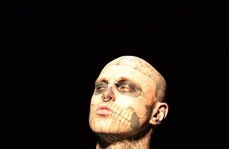 Zombie Boy na praském Fashion Weekendu.