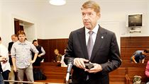Slovenský lobbista Miroslav Výboh u soudu. | na serveru Lidovky.cz | aktuální zprávy