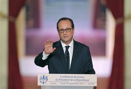 Pomeme s útoky proti islamistm v Iráku. Ale jen ze vzduchu, ekl Hollande.