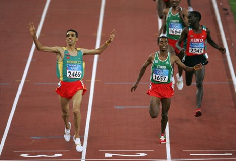 Hicham El Guerrouj na Olympijských hrách v Athénách.
