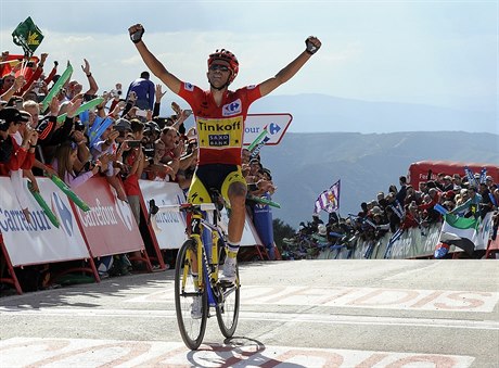 Alberto Contador kraloval letoní Vuelt.