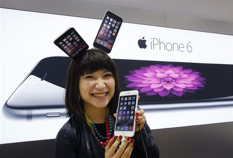 Uvedení nového iPhonu na japonský trh.