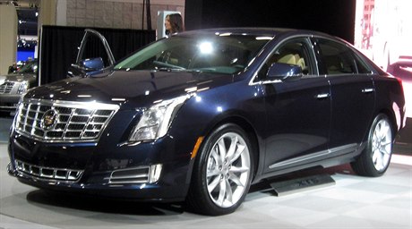 Cadillac XTS, na autosalonu v roce 2013.