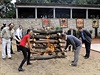 Dvorská zoo spálila 21. záí pes 50 kilogram rohoviny nosoroc. Akcí se...
