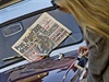 Spanilá jízda trabant z NDR projela v pondlí po 25 letech Prahou