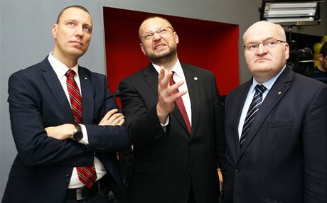 Ve volebním tábu KDU-SL u jsou Jan Wolf, Jan Bartoek i Daniel Herman.