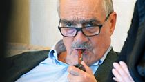 Karel Schwarzenberg. ve volebním štábu TOP 09 v Praze sleduje 18. října... | na serveru Lidovky.cz | aktuální zprávy