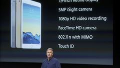 Phil Schiller, viceprezident Applu pedstavuje iPad Air 2.