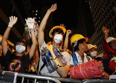 Prodemokratické protesty v centru Hongkongu trvají u tvrtý týden.