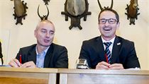 Koalice pro pardubickou radnici je hotová. Podepsali ji Vladimír Ninger (druhý... | na serveru Lidovky.cz | aktuální zprávy