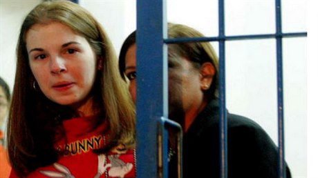 Suzane Von Richthofenová byla ped 12 lety odsouzena k 39 letm vzení za to,...