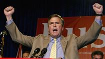 Jeb Bush oslavuje své vítězství nad demokratickým kandidátem Billem McBridem v... | na serveru Lidovky.cz | aktuální zprávy