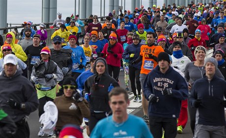 44. roníku maratonu v New Yorku se zúastnilo kolem 50 tisíc lidí.