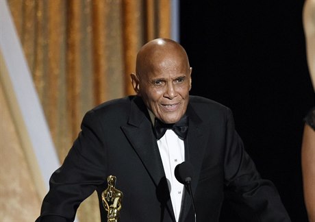 Harry Belafonte se proslavil i tím, e v letech 1954 a 1961 odmítal vystupovat...