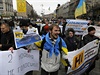 Lid v Kyjev demonstruj proti volbm uspodanm separatisty na vchod zem.