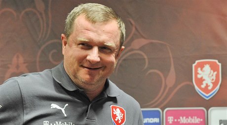 Hlavní trenér eské reprezentace Pavel Vrba na tiskové konferenci.