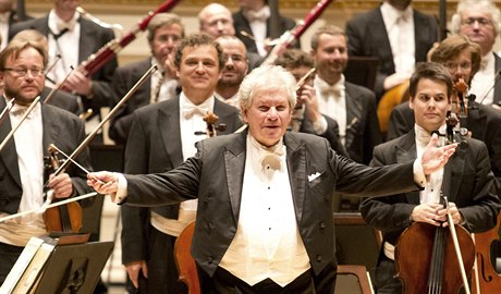 eská filharmonie v Carnegie Hall.