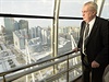 Prezident Miloš Zeman 25. listopadu v kazašské Astaně na vyhlídkové věži...