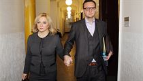 Janu Nečasovou doprovodil k soudu expremiér Petr Nečas | na serveru Lidovky.cz | aktuální zprávy