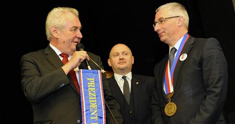 Prezident Milo Zeman, hejtman Michal Haek a starosta Jan Vitula v...