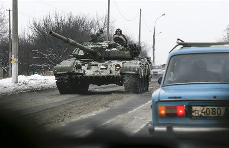 Prorutí separatisté na tanku u Doncka.