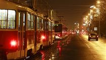 V Praze zkolabovala tramvajová doprava. Omezení se čeká i v úterý dopoledne. | na serveru Lidovky.cz | aktuální zprávy