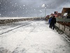 Poblí Blackpoolu pinesla boue i sníh.