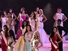 Finalistky soute Miss World na pódiu v ExCel centeru v Londýn.