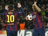 Barcelont tonci Lionel Messi a Luis Surez slav prvn gl do st PSG.