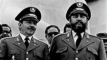 Fidel Castro s bratrem Raulem na archivnm snmku z roku 1979.