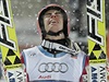 Rakouský skokan na lyích Stefan Kraft slaví triumf v úvodním závod Turné.