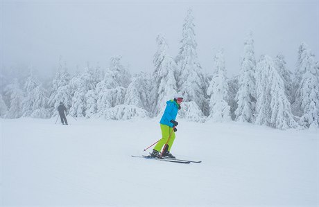 Podmínky k lyování se v Libereckém kraji díky ochlazení a snení v minulých...