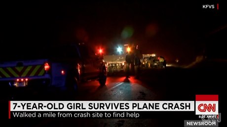7letá dívka peila pád letadla
