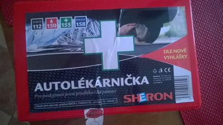 Údajn prolá autolékárnika od firmy Sheron.