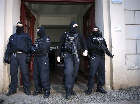 Riziko teroristických útok v Evrop je nyní tak vysoké, e je nesmírn nároné...