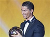 Cristiano Ronaldo s trofej.
