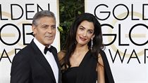 Spolen se svou enou, advoktkou Amal Clooney, se astnil 15. nora...