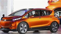 Automobilka GM pedstavila nov elektromobil Chevrolet Bolt.