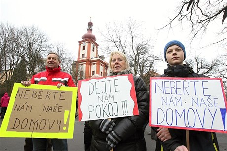 Demonstrace proti bourání Horního Jietína.