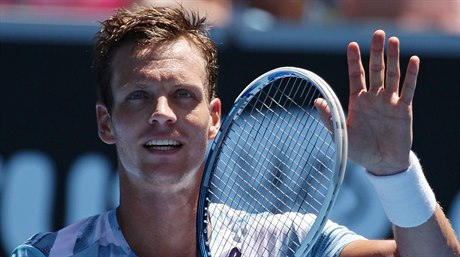 Tomá Berdych se raduje z postupu do osmifinále Australian Open.