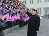 Severokorejsk vdce Kim ong-un zdrav pracovnky obuvn tovrny v...