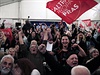 Radost ve volebnm tboe levicov opozin strany SYRIZA.
