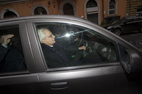 Novým italským prezidentem byl zvolen ústavní soudce Sergio Mattarella.