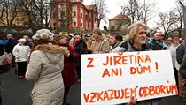 Místní obyvatelé uspořádali 28. ledna v Horním Jiřetíně na Mostecku shromáždění... Místní obyvatelé uspořádali 28. ledna v Horním Jiřetíně na Mostecku shromáždění...