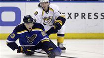 Dmitrij Jaškin ze St. Louis Blues a Calle Jarnkrok z Nashville Predators ve... | na serveru Lidovky.cz | aktuální zprávy