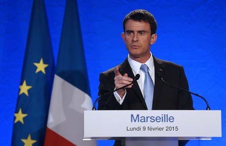 Francouzský premiér Manuel Valls na tiskové konferenci v Marseille