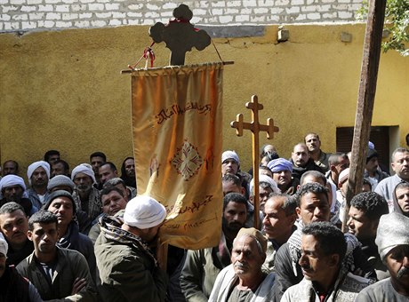 Smutení shromádní na památku 21 koptských kesan zavradných Islámským...